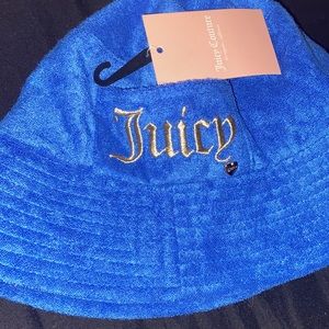 Furry soft texture , juicy couture brand new . Y2K vibes